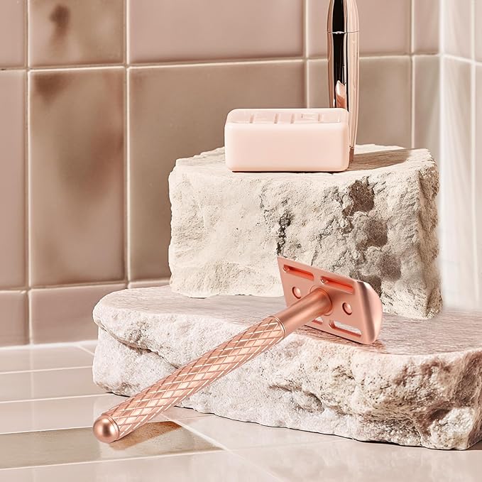 Double Edge Safety Razor for Women with Silicone Cover & 10 Blades for Travel Metal Eco-Friendly Reusable Single Blade Razor for Shaving (Rose Gold)