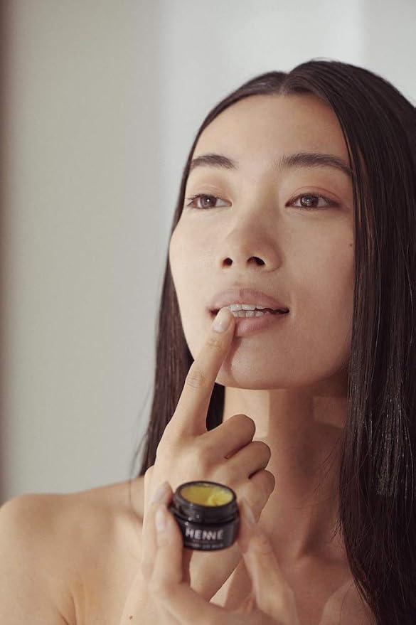 Henné Organics Luxury Lip Balm - Natural and Organic Moisturizer - 0.35 Ounce Jar