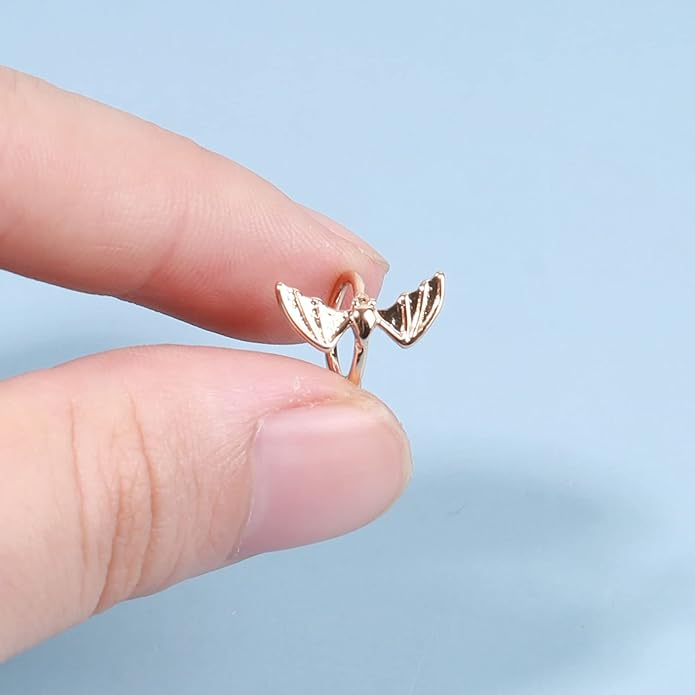 Gothic Bat Cuff Earrings Gold Bat Ear Cuffs Non Pierced Earrings Punk Animal Earrings Cool Vampire Earrings Jewelry for Women and Girls Gifts