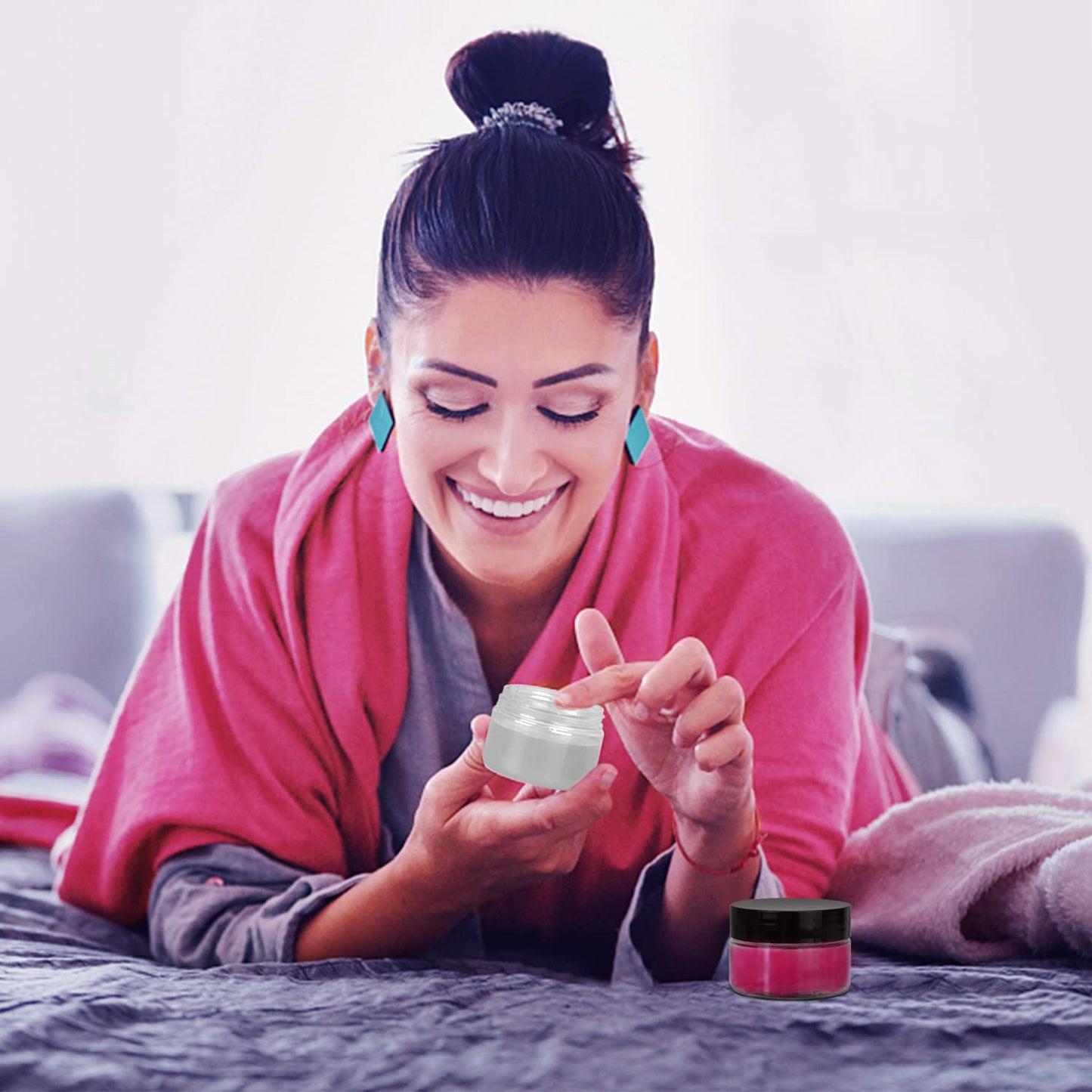 36 Pack 1 OZ Plastic Jars with Lids, BPA Free, Reusable, Refillable Transparent Cosmetic Containers for Bath Salts, Cosmetics, Powders, Beauty Product and Small Accessories